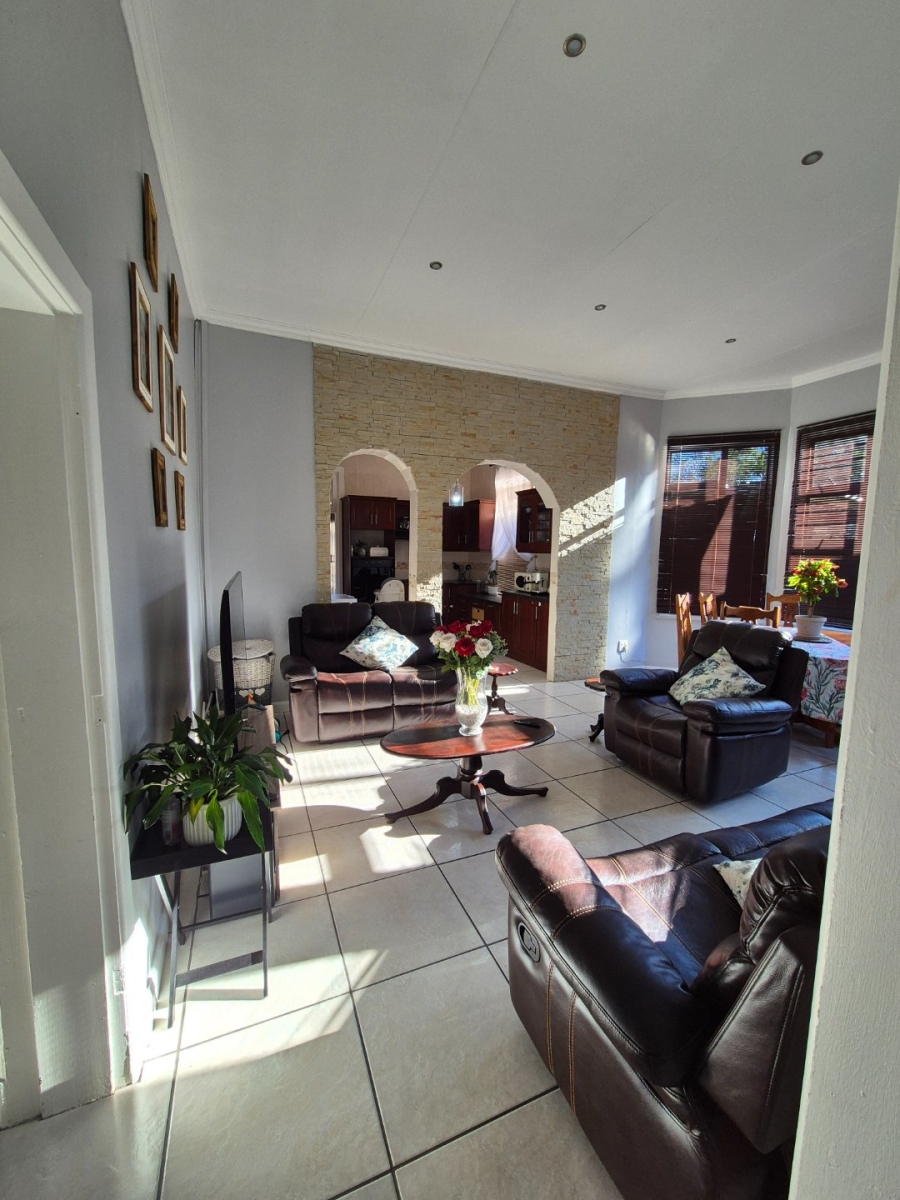 4 Bedroom Property for Sale in Bethlehem Free State